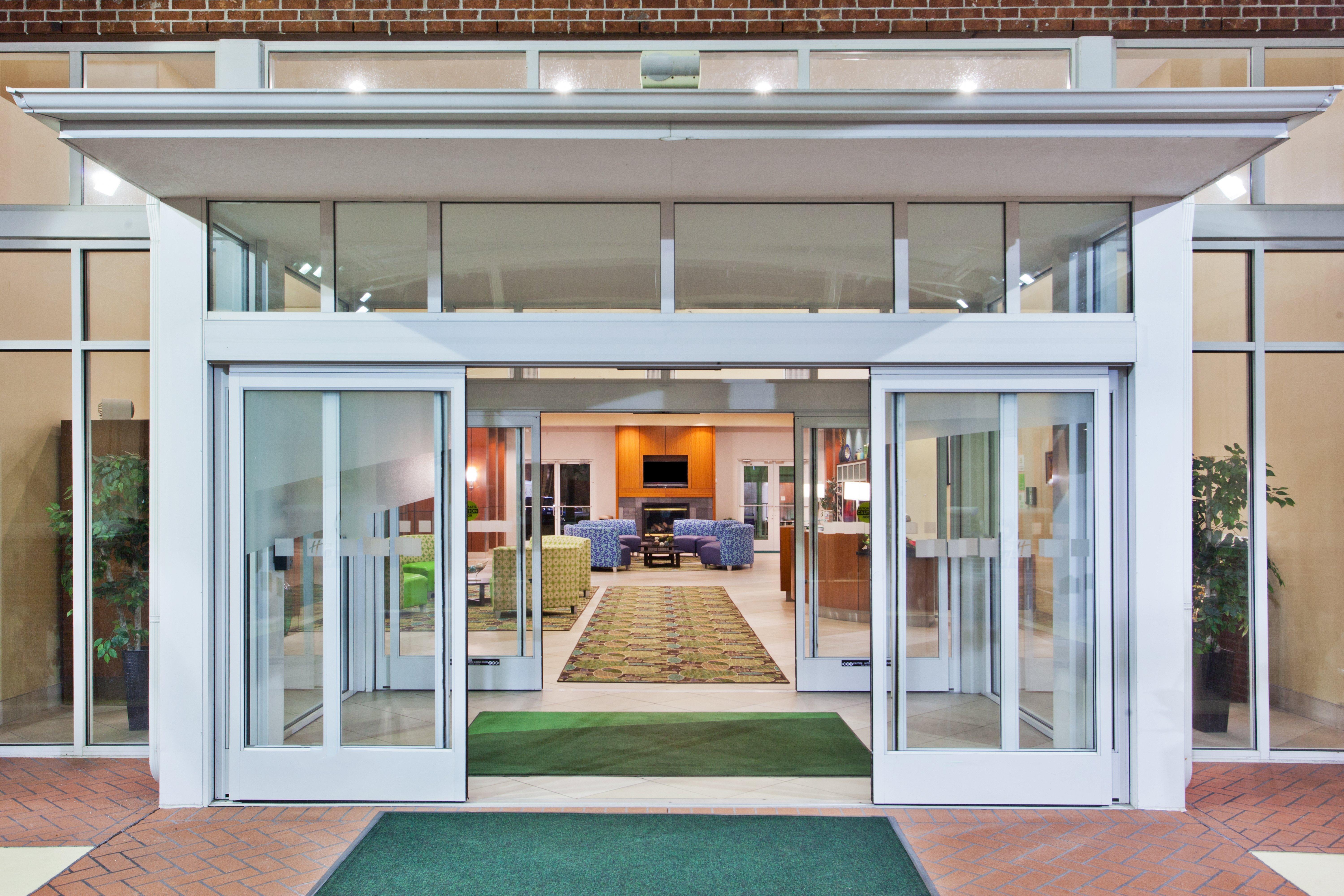 Holiday Inn Brunswick I-95 Екстер'єр фото