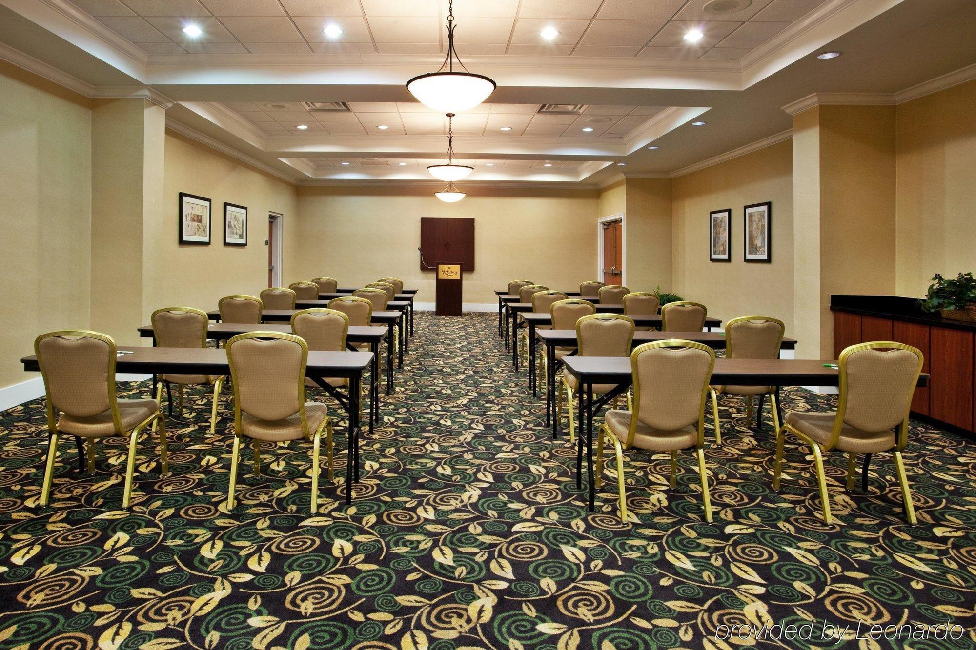 Holiday Inn Brunswick I-95 Зручності фото