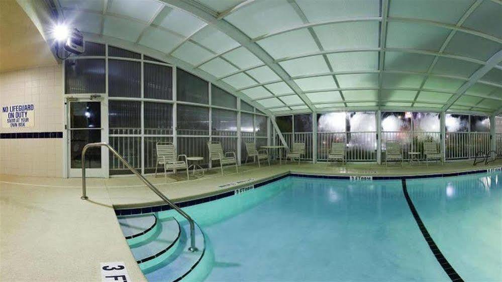 Holiday Inn Brunswick I-95 Екстер'єр фото